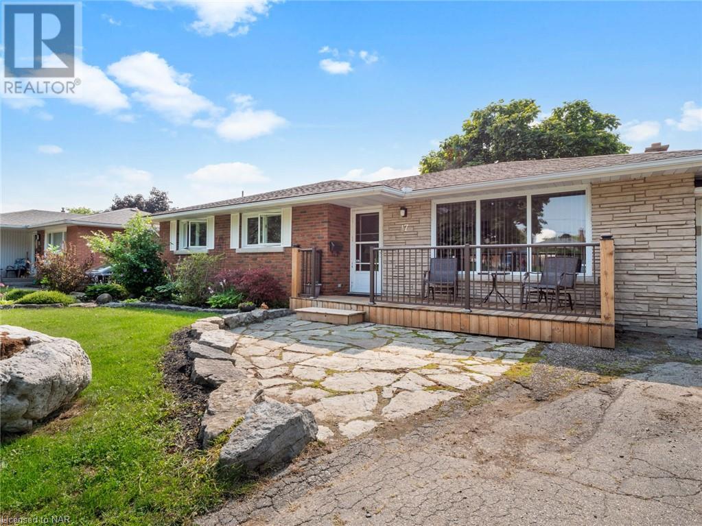 17 Clearview Heights, St. Catharines, Ontario  L2T 2W2 - Photo 2 - 40507087