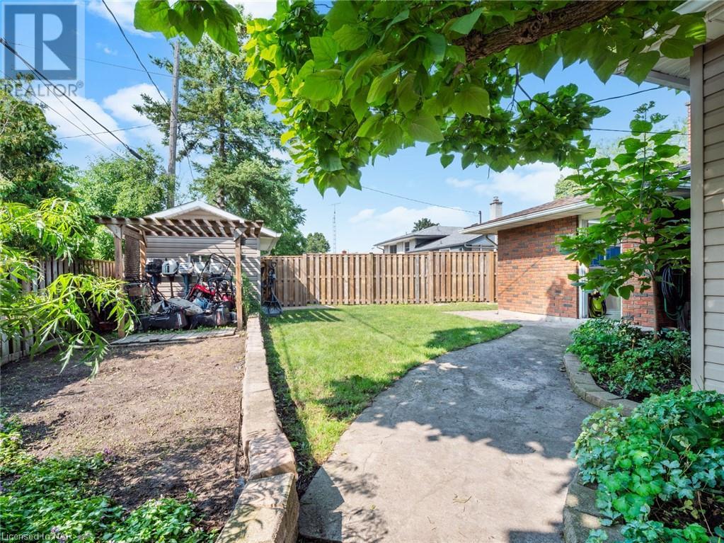 17 Clearview Heights, St. Catharines, Ontario  L2T 2W2 - Photo 22 - 40507087