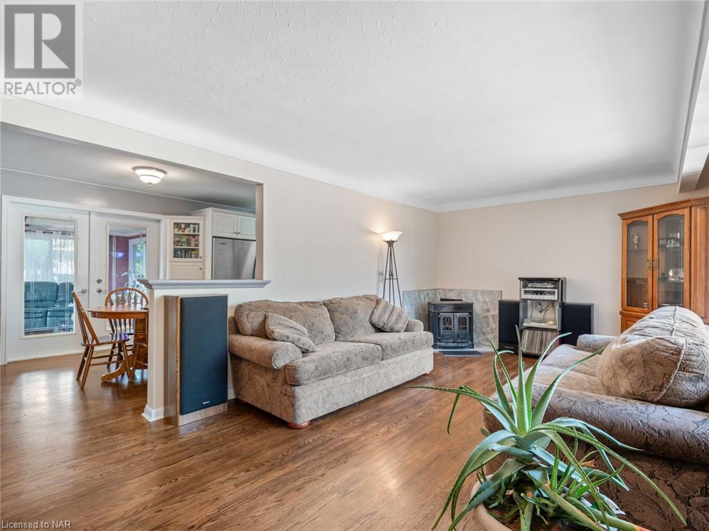 17 Clearview Heights, St. Catharines, Ontario  L2T 2W2 - Photo 4 - 40507087