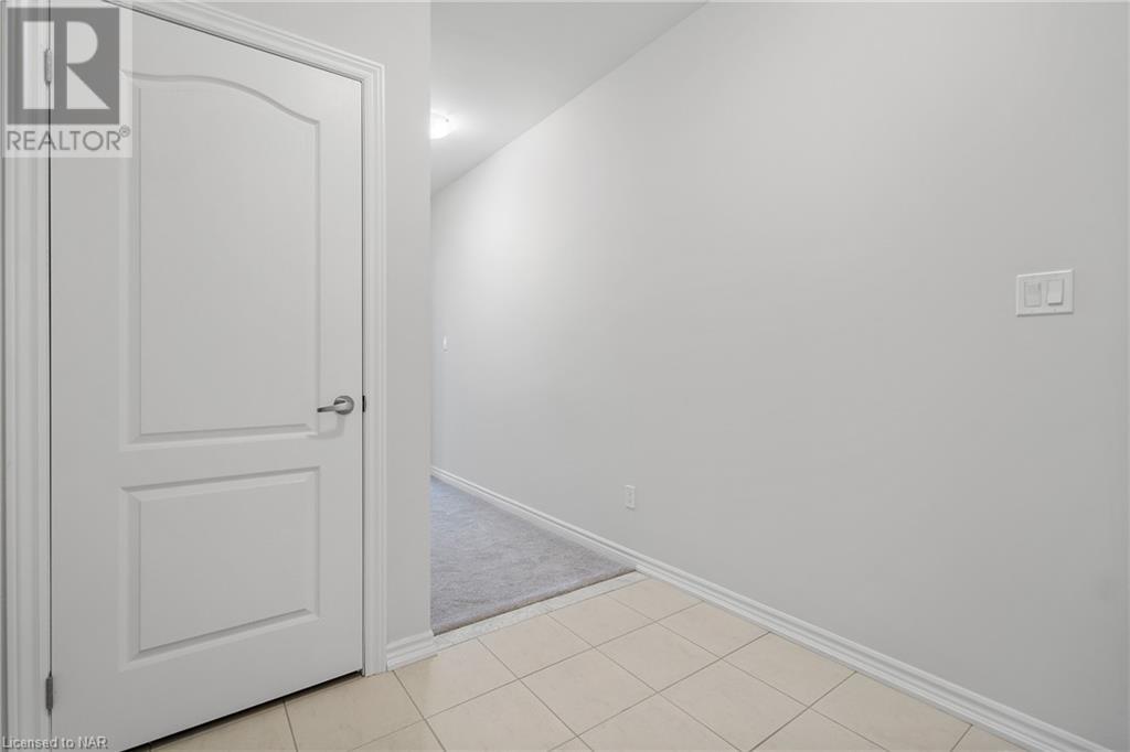 226 Palace Street, Thorold, Ontario  L2V 0J7 - Photo 5 - 40506471