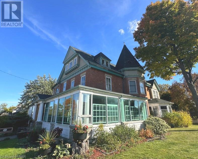 92 Pine St North, Thorold, Ontario  L2V 2P4 - Photo 6 - 40482077