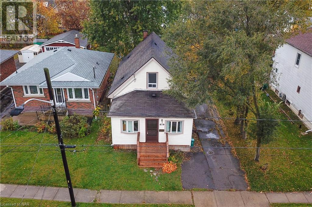 38 Clifford Avenue, Welland, Ontario  L3C 2G1 - Photo 2 - 40507629