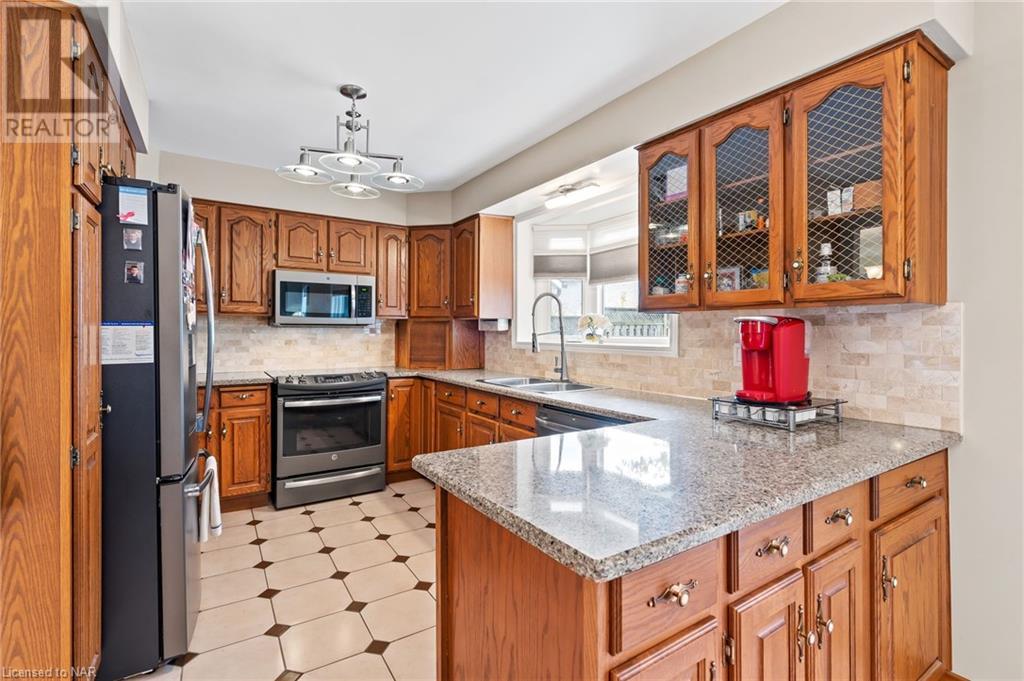 3 Barbican Trail, St. Catharines, Ontario  L2T 3Z8 - Photo 6 - 40507727
