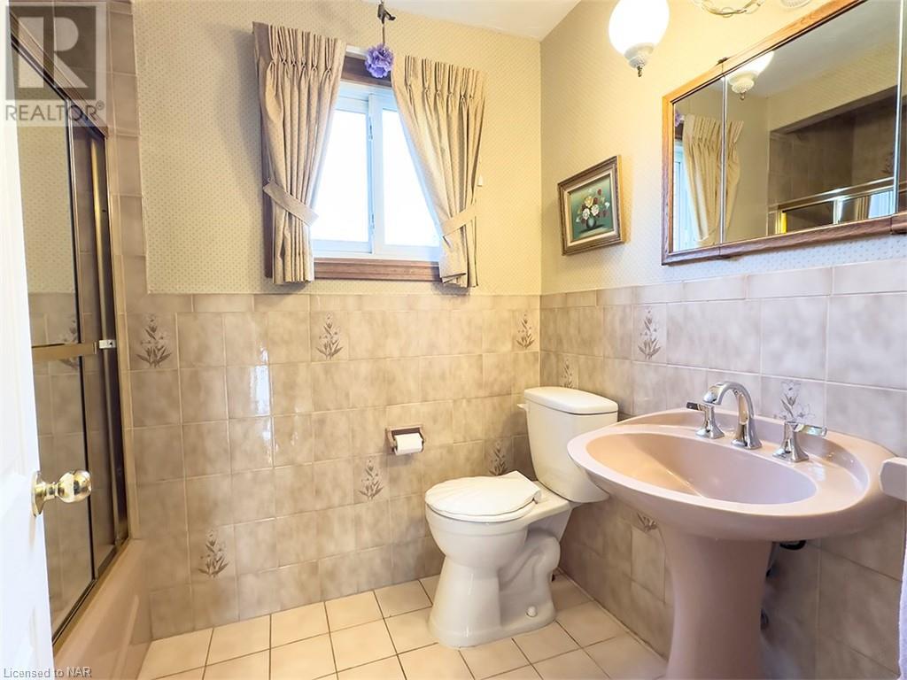 9 Janet Street, Port Colborne, Ontario  L3K 2E6 - Photo 11 - 40504796
