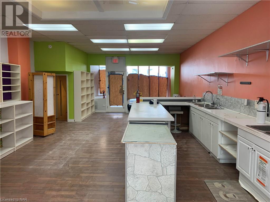 4444 Queen Street, Niagara Falls, Ontario  L2E 2L3 - Photo 6 - 40504430