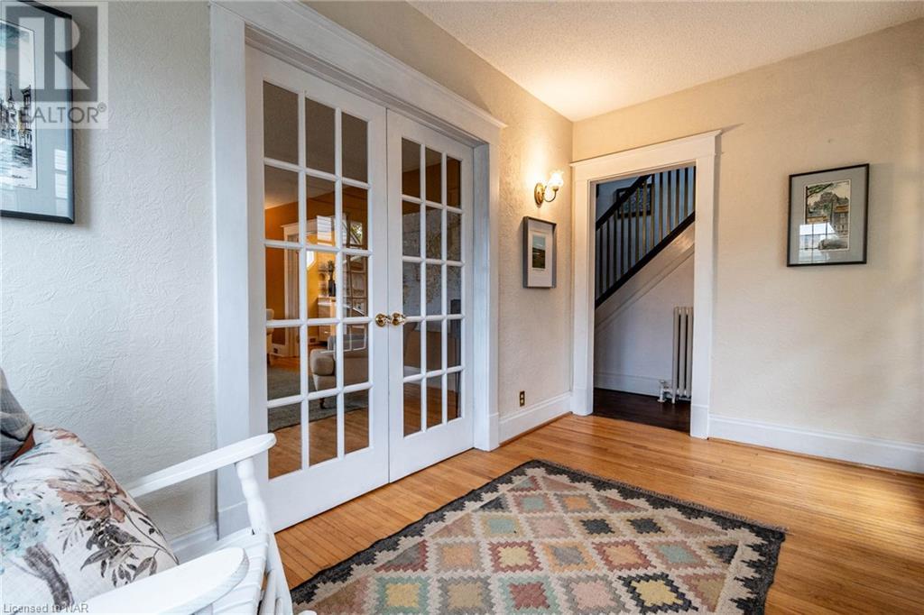 23 Glenridge Avenue, St. Catharines, Ontario  L2R 4W5 - Photo 8 - 40501552