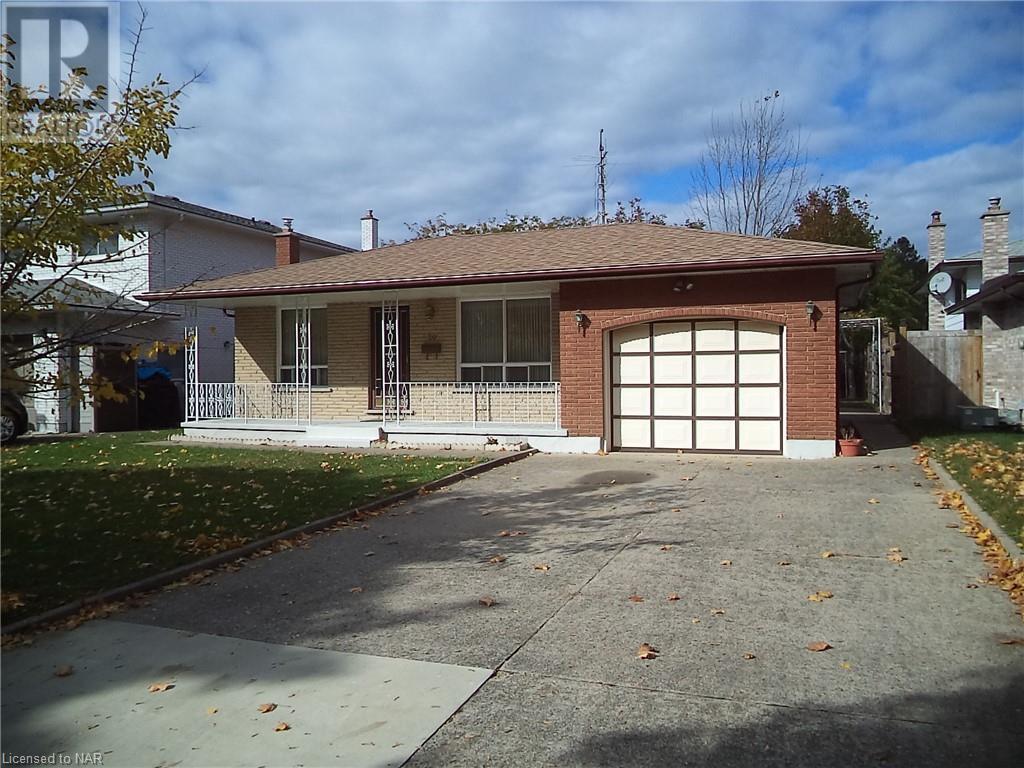 20 Meadowbrook Crescent, St. Catharines, Ontario  L2M 7H1 - Photo 2 - 40505710