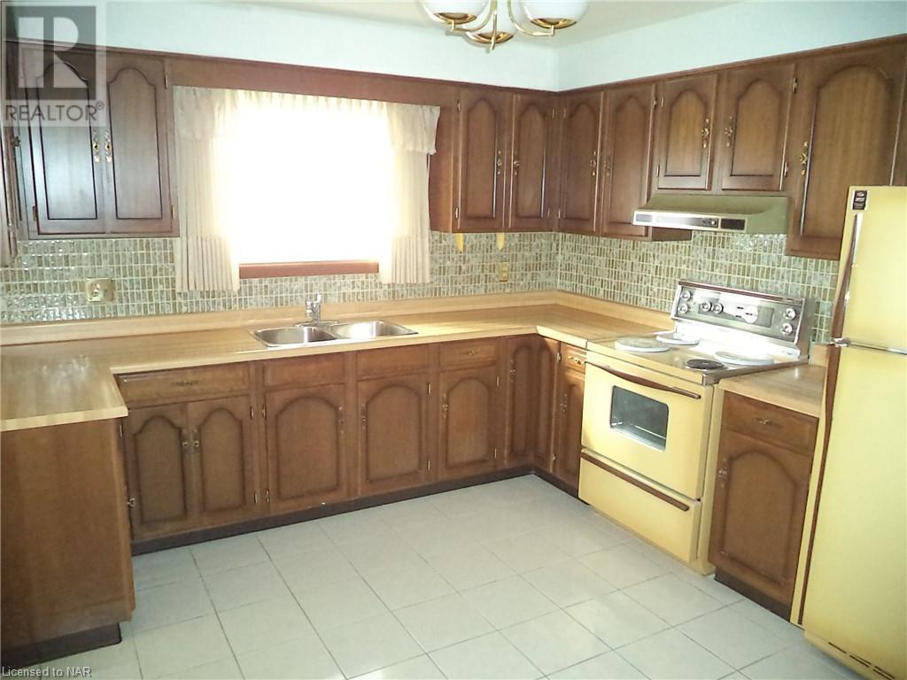 20 Meadowbrook Crescent, St. Catharines, Ontario  L2M 7H1 - Photo 22 - 40505710