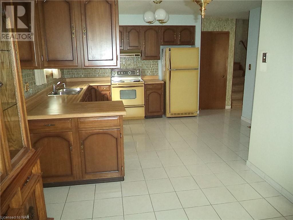 20 Meadowbrook Crescent, St. Catharines, Ontario  L2M 7H1 - Photo 23 - 40505710