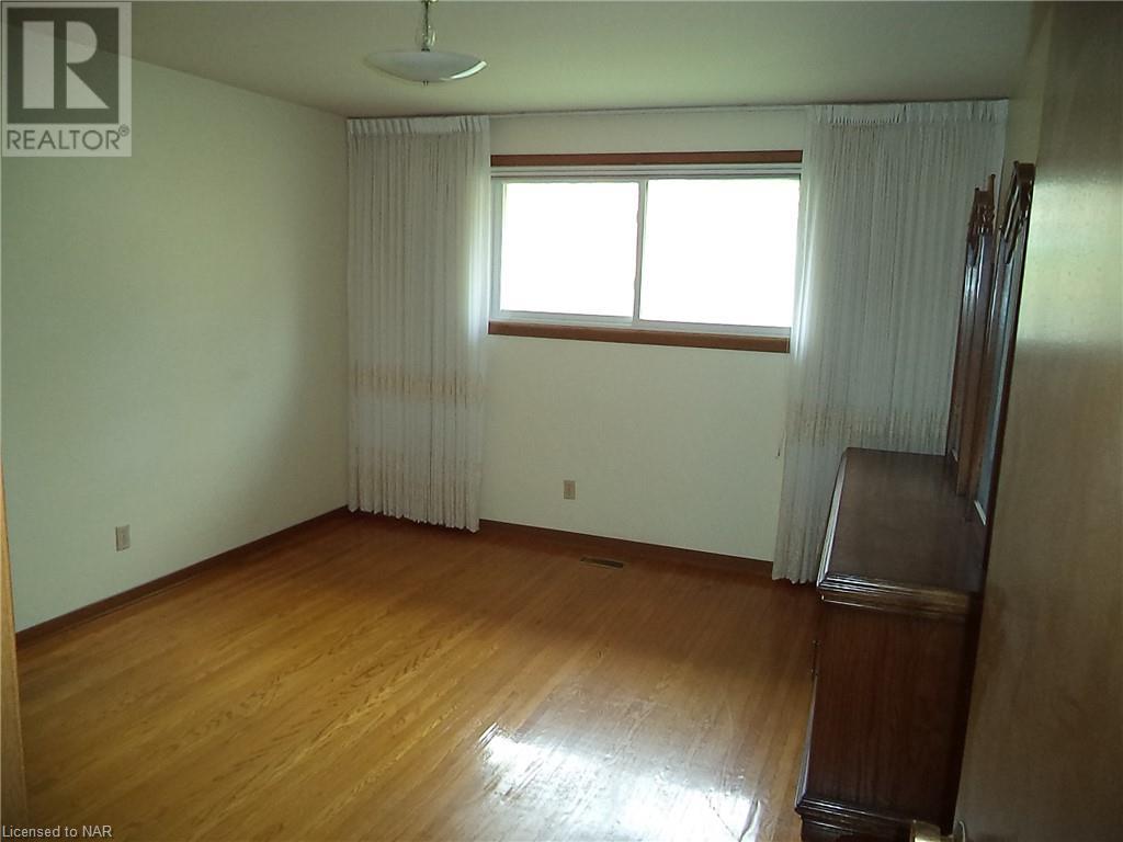 20 Meadowbrook Crescent, St. Catharines, Ontario  L2M 7H1 - Photo 25 - 40505710