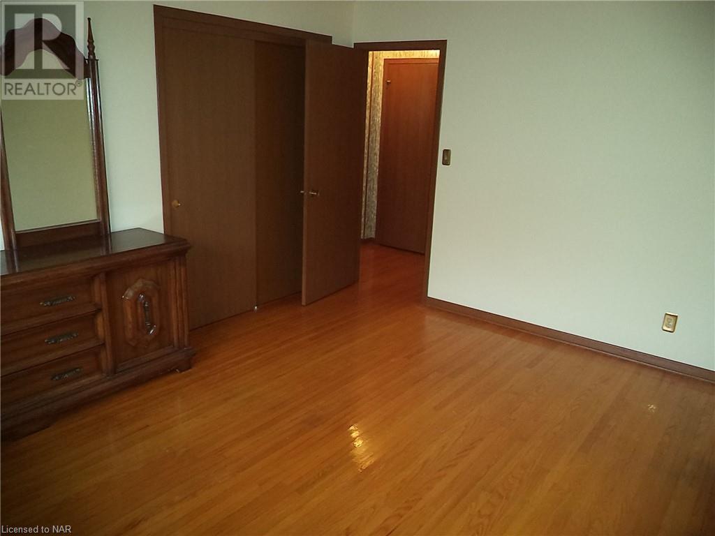 20 Meadowbrook Crescent, St. Catharines, Ontario  L2M 7H1 - Photo 26 - 40505710