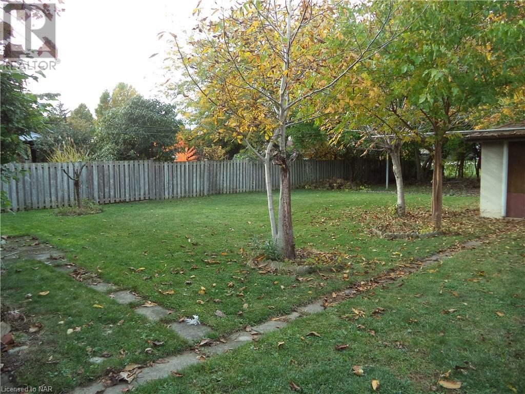 20 Meadowbrook Crescent, St. Catharines, Ontario  L2M 7H1 - Photo 34 - 40505710