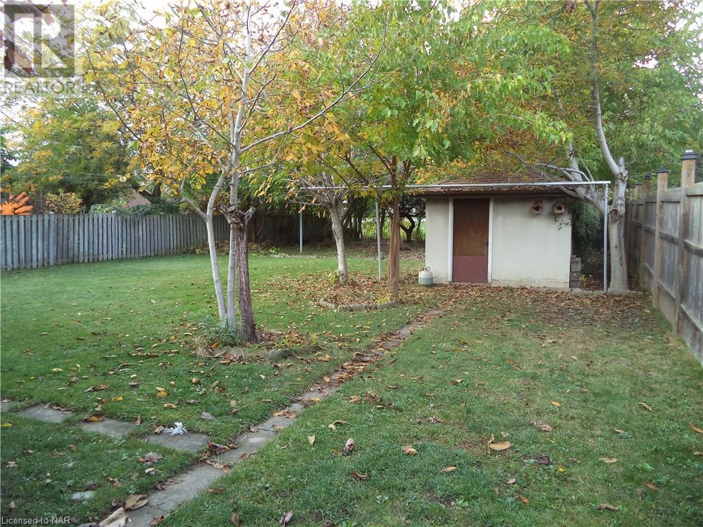 20 Meadowbrook Crescent, St. Catharines, Ontario  L2M 7H1 - Photo 35 - 40505710