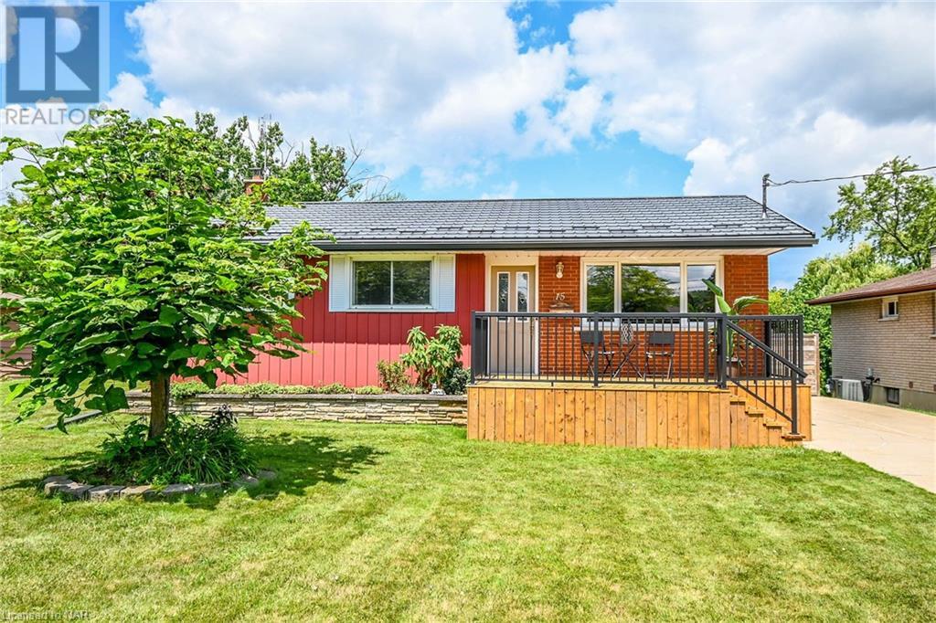 15 Hardwood Grove, St. Catharines, Ontario  L2P 1K3 - Photo 2 - 40507718
