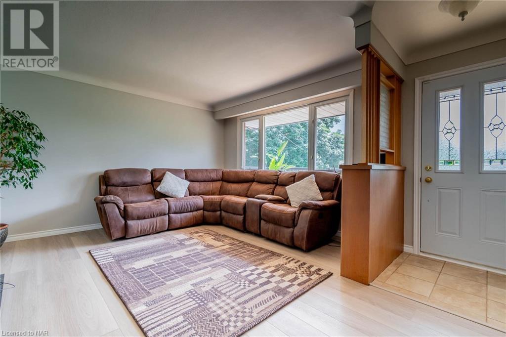 15 Hardwood Grove, St. Catharines, Ontario  L2P 1K3 - Photo 6 - 40507718