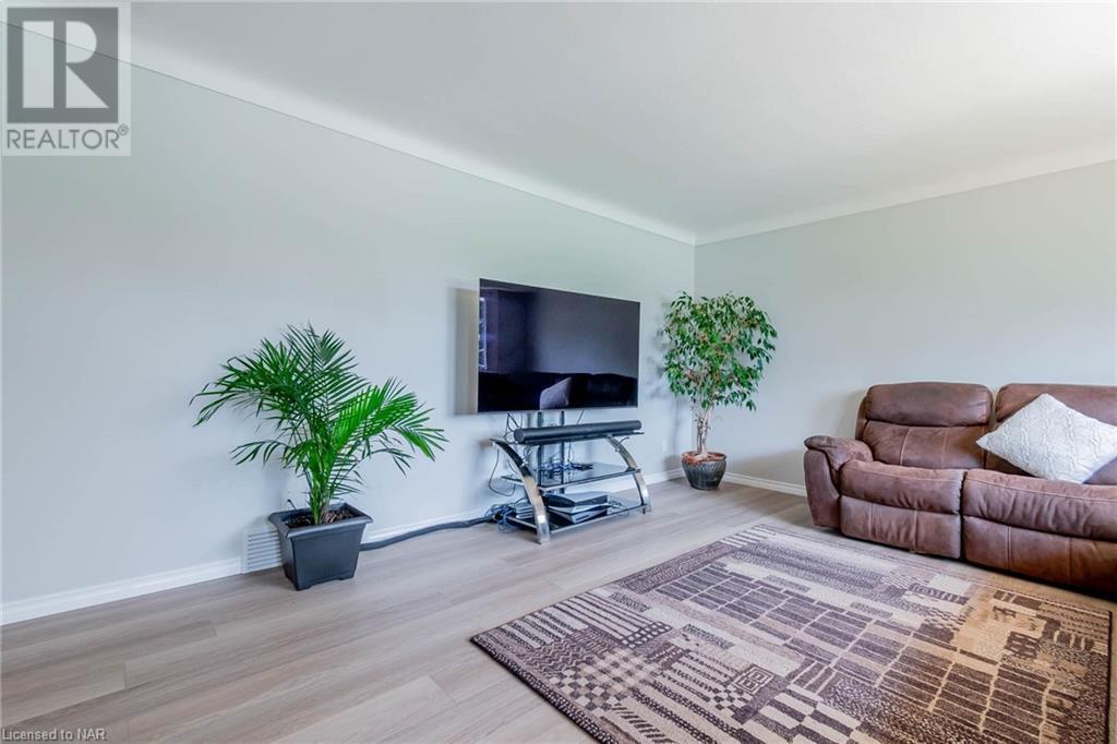 15 Hardwood Grove, St. Catharines, Ontario  L2P 1K3 - Photo 8 - 40507718