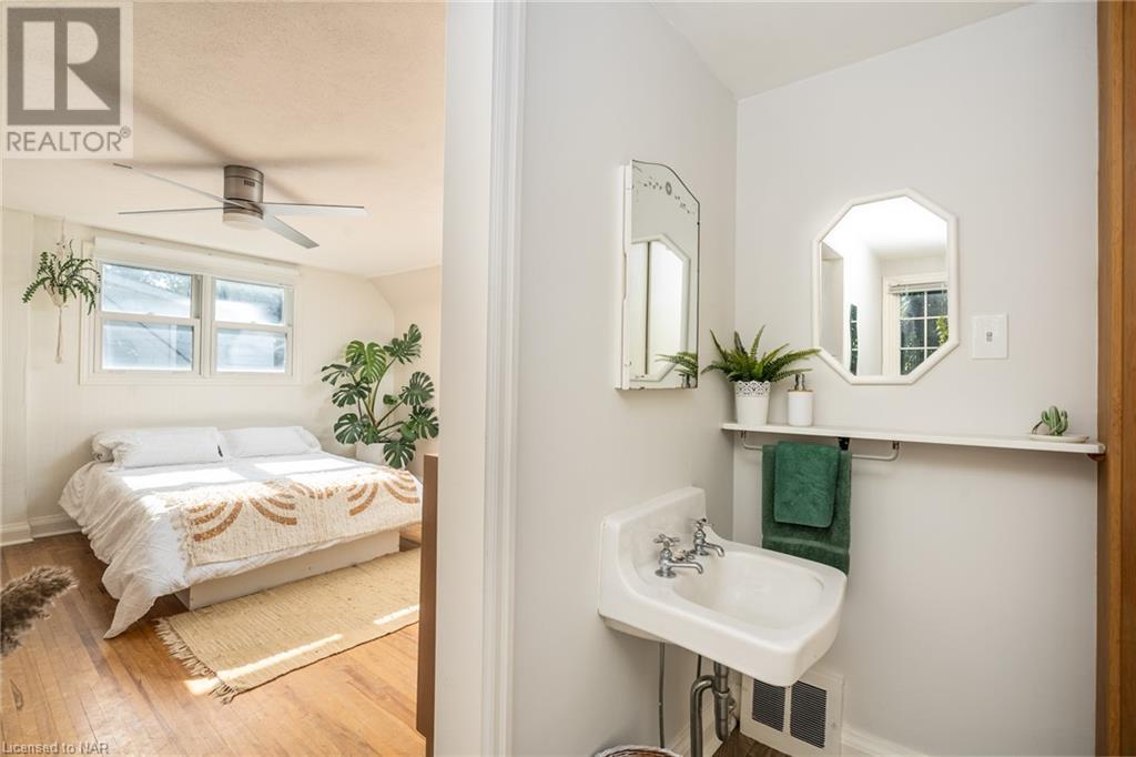 23 Tecumseh Street, St. Catharines, Ontario  L2M 2M5 - Photo 22 - 40508164