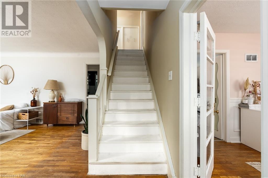 23 Tecumseh Street, St. Catharines, Ontario  L2M 2M5 - Photo 6 - 40508164