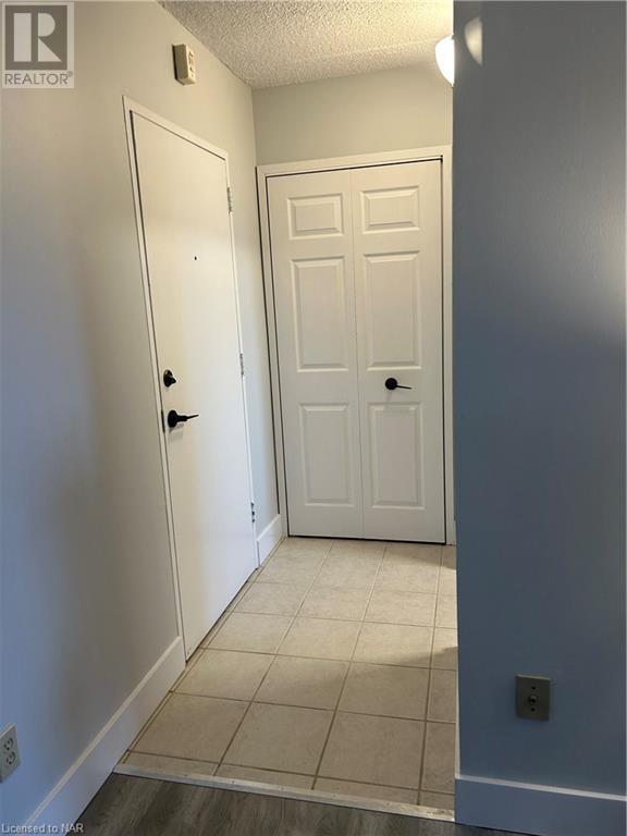 196 Scott Street Unit# 420, St. Catharines, Ontario  L2N 5T2 - Photo 2 - 40505767