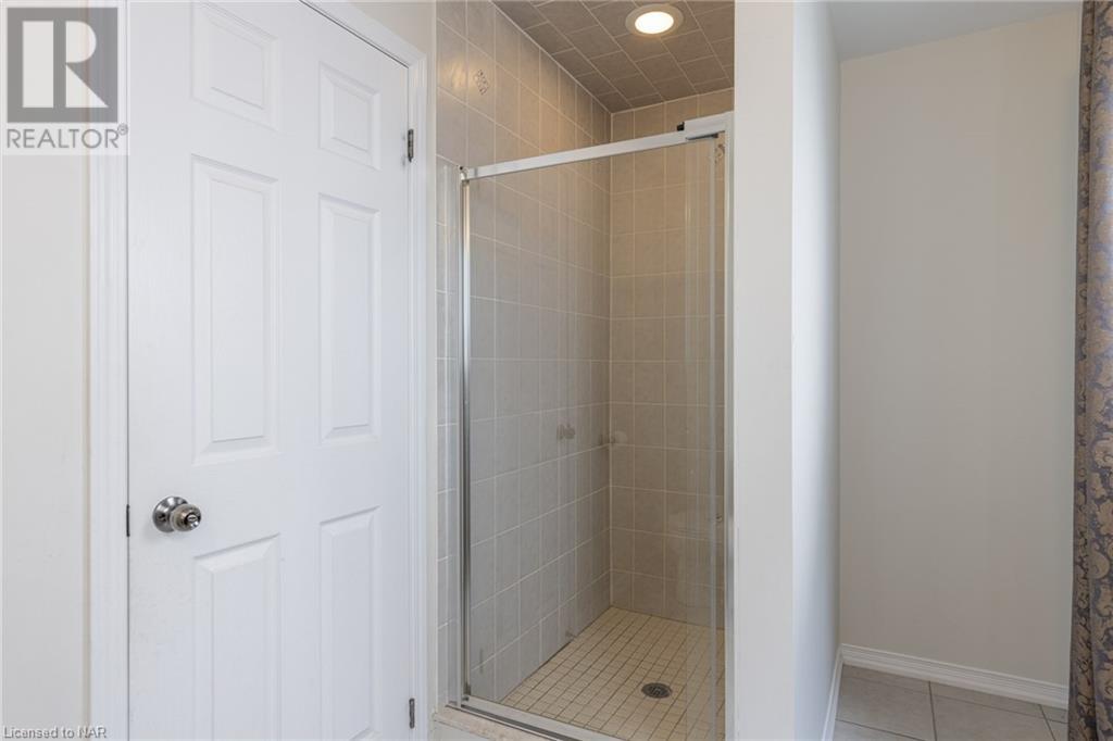8561 Dogwood Crescent, Niagara Falls, Ontario  L2H 2Y6 - Photo 15 - 40508506