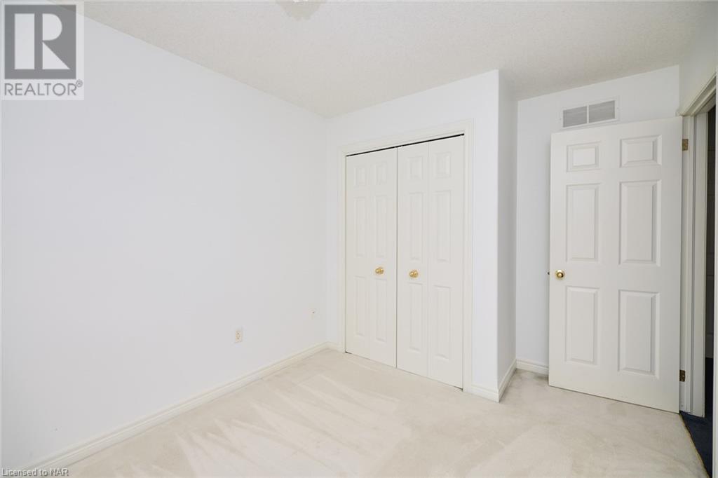 8370 Mullen Court, Niagara Falls, Ontario  L2H 3M8 - Photo 13 - 40507670