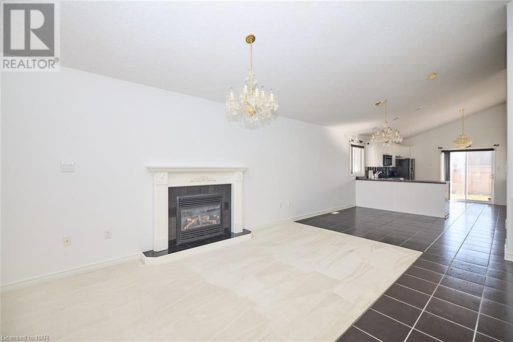 8370 Mullen Court, Niagara Falls, Ontario  L2H 3M8 - Photo 2 - 40507670
