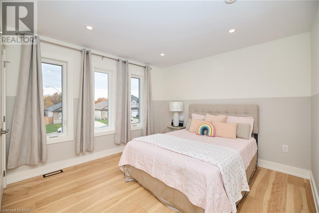 16 Corbin Street, St. Catharines, Ontario  L2P 0E8 - Photo 26 - 40506939