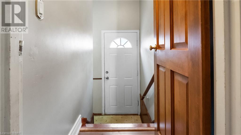 37 Robertson Place, St. Catharines, Ontario  L2P 3E9 - Photo 16 - 40508536