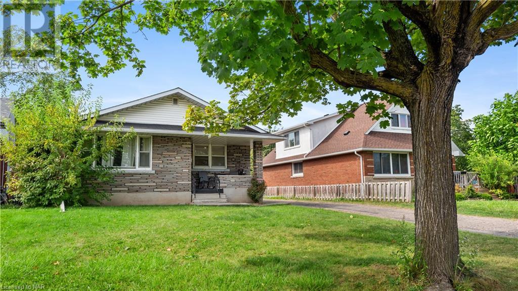 37 Robertson Place, St. Catharines, Ontario  L2P 3E9 - Photo 3 - 40508536