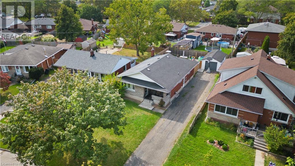 37 Robertson Place, St. Catharines, Ontario  L2P 3E9 - Photo 6 - 40508536
