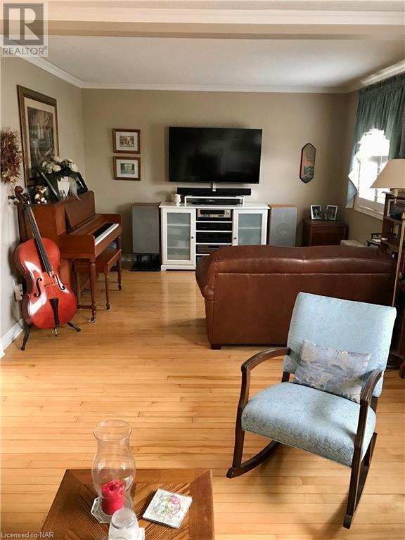 66 Queenston Street, St. Catharines, Ontario  L2R 2Z2 - Photo 3 - 40507350