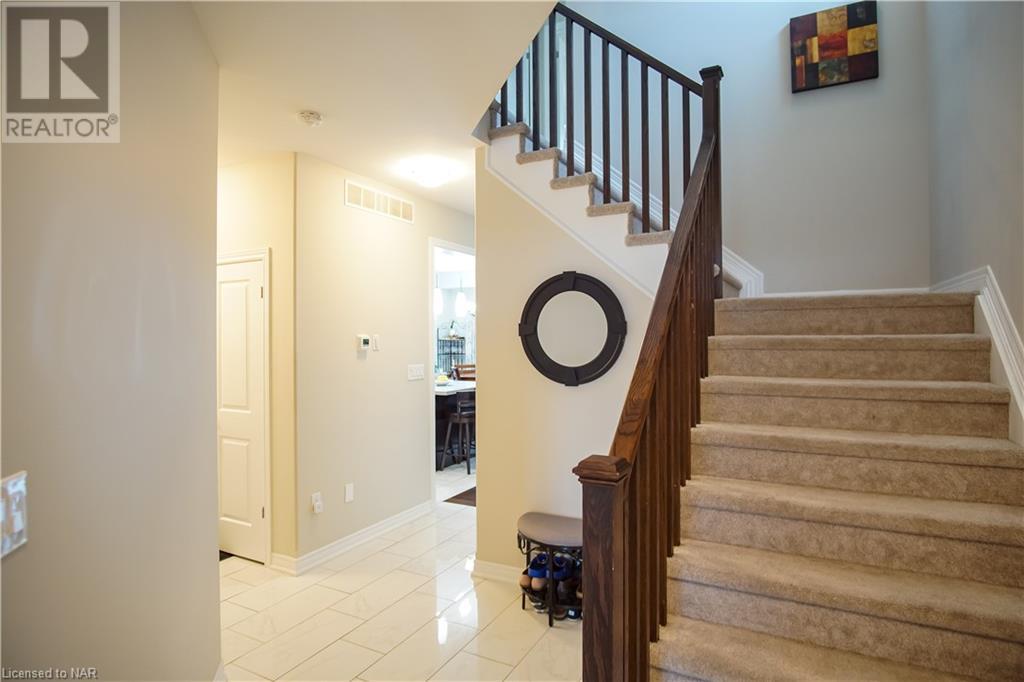 17 Cinnamon Street, Thorold, Ontario  L2V 0B6 - Photo 2 - 40508899
