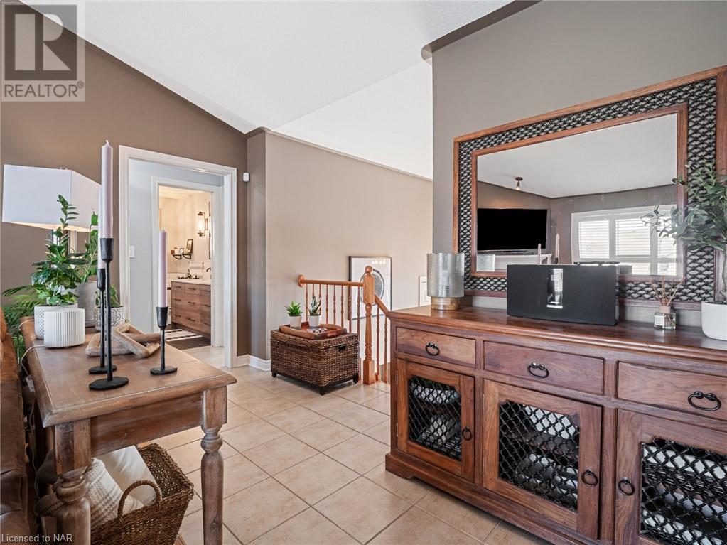 390 Jasmine Court, Fort Erie, Ontario  L2A 6P8 - Photo 3 - 40508967