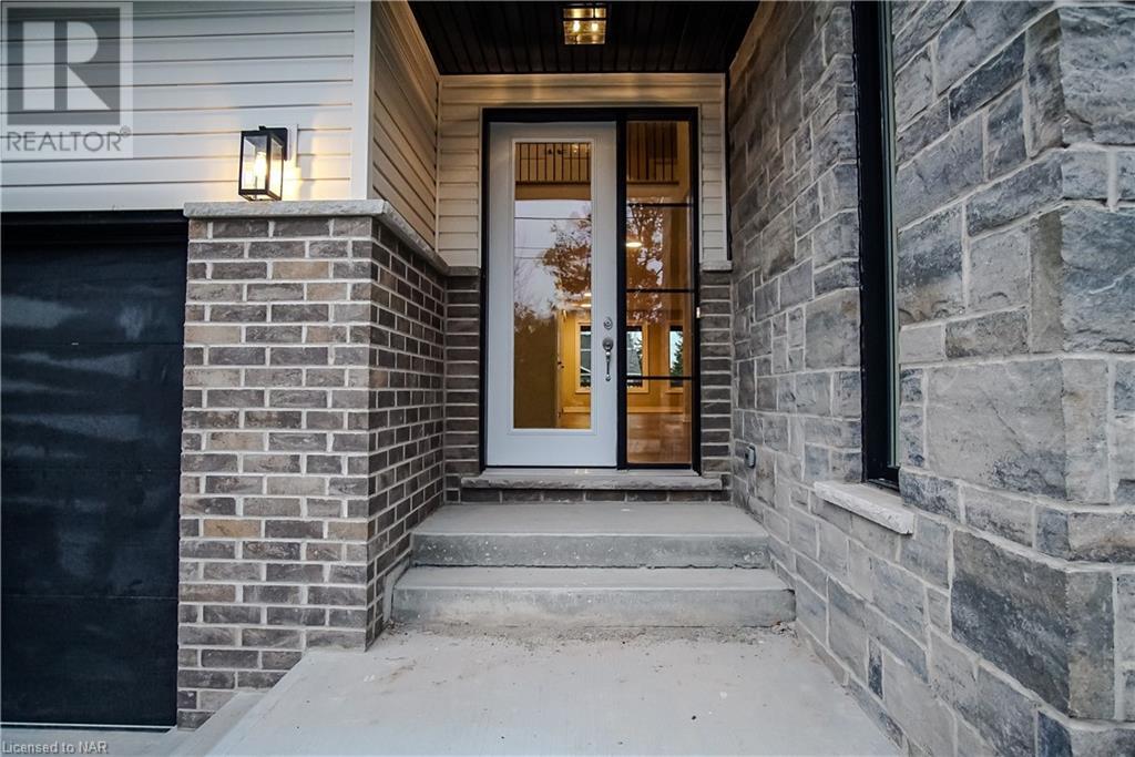3028 Thunder Bay Road, Fort Erie, Ontario  L0S 1N0 - Photo 3 - 40509273