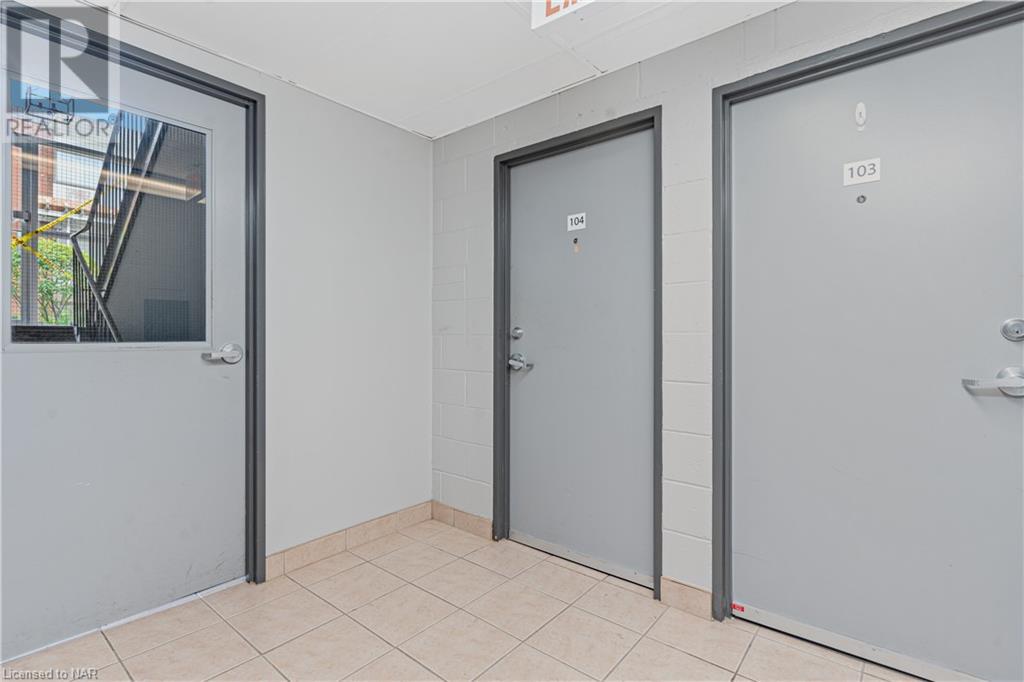 242 Oakdale Avenue Unit# 103, St. Catharines, Ontario  L2P 3K5 - Photo 28 - 40509390