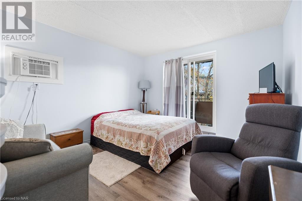 4692 Crysler Avenue Unit# 301, Niagara Falls, Ontario  L2E 3V8 - Photo 13 - 40509539