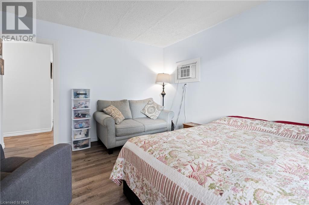 4692 Crysler Avenue Unit# 301, Niagara Falls, Ontario  L2E 3V8 - Photo 14 - 40509539