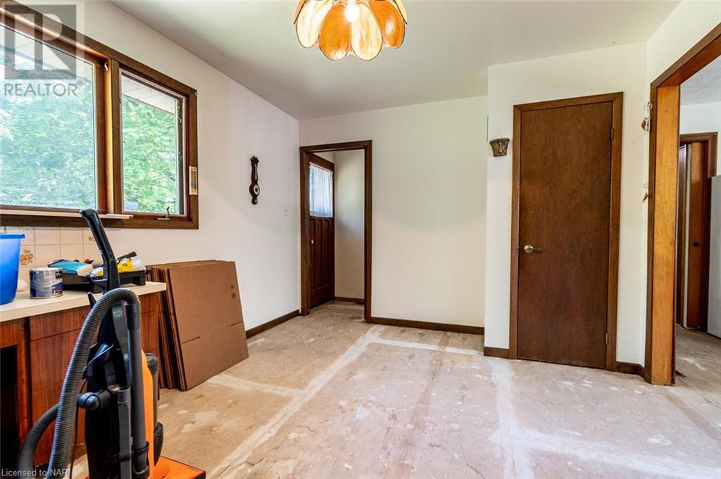 11414 Lakeshore Road, Port Colborne, Ontario  L3K 5V4 - Photo 17 - 40509794