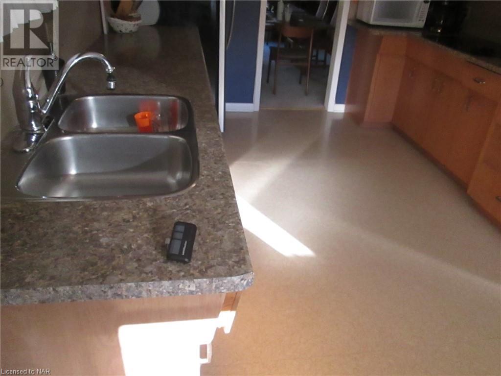 247 Riverview Boulevard, St. Catharines, Ontario  L2T 3N2 - Photo 13 - 40500205