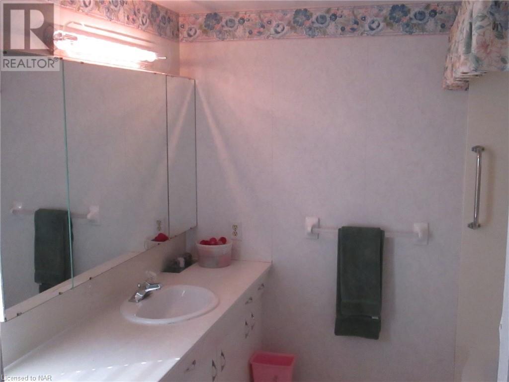 247 Riverview Boulevard, St. Catharines, Ontario  L2T 3N2 - Photo 20 - 40500205