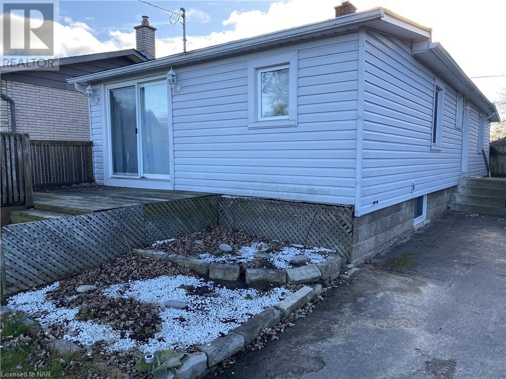 3 Pawling Street, St. Catharines, Ontario  L2N 5M1 - Photo 2 - 40505819