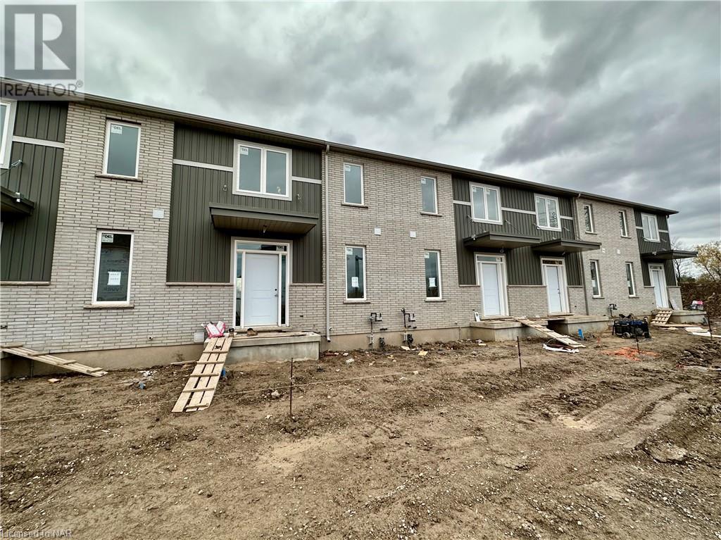 121a Moffatt Street Unit# 19, St. Catharines, Ontario  L2P 0E8 - Photo 1 - 40506859
