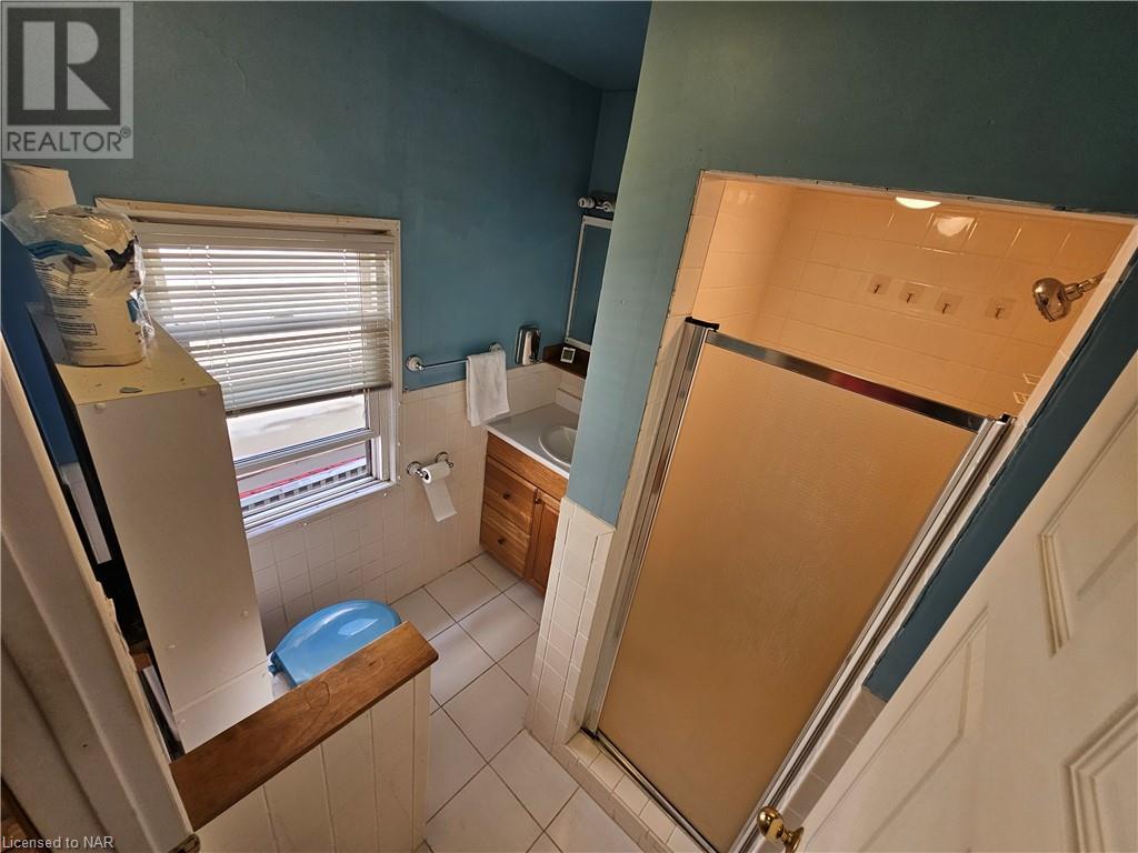 170 Niagara Street, St. Catharines, Ontario  L2R 4L4 - Photo 12 - 40510494