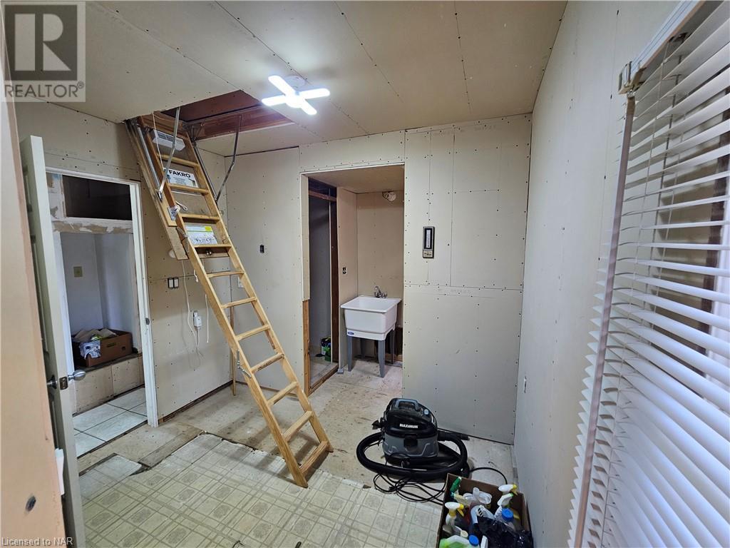 170 Niagara Street, St. Catharines, Ontario  L2R 4L4 - Photo 15 - 40510494