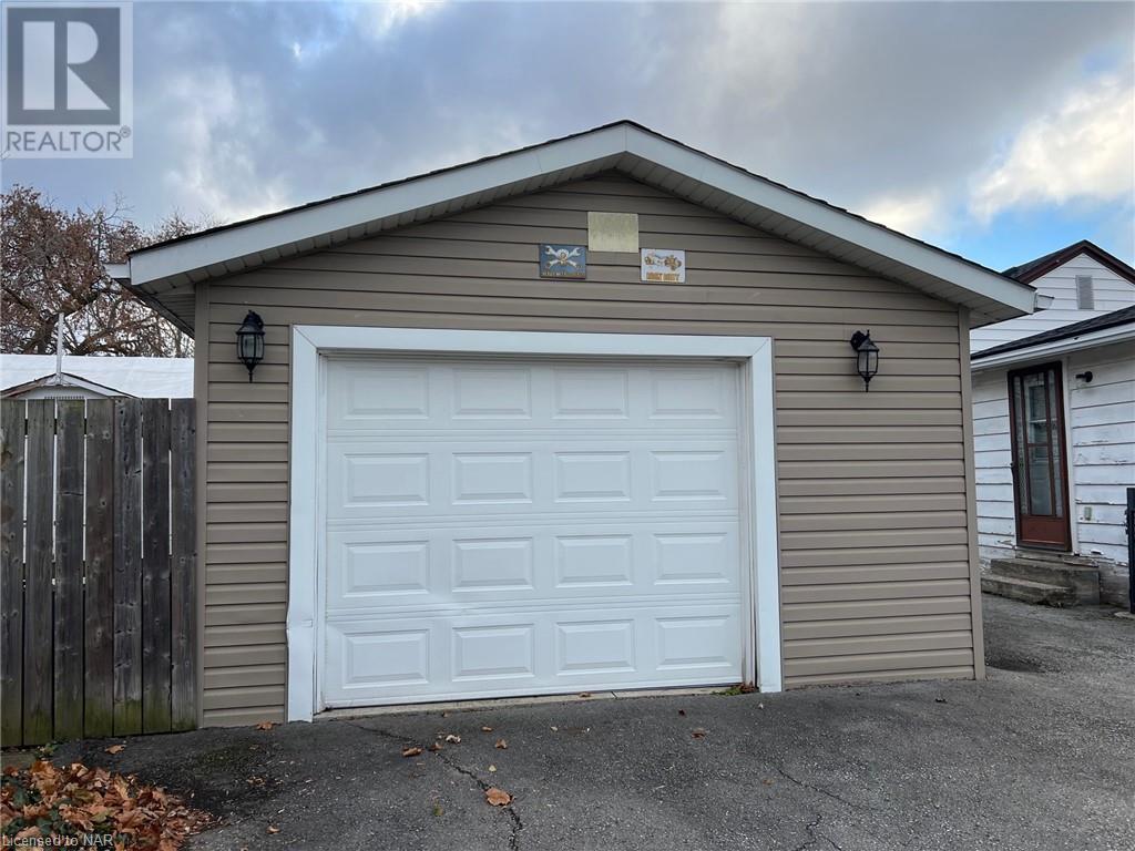 1 Hilda Street, St. Catharines, Ontario  L2S 1Z7 - Photo 2 - 40483660