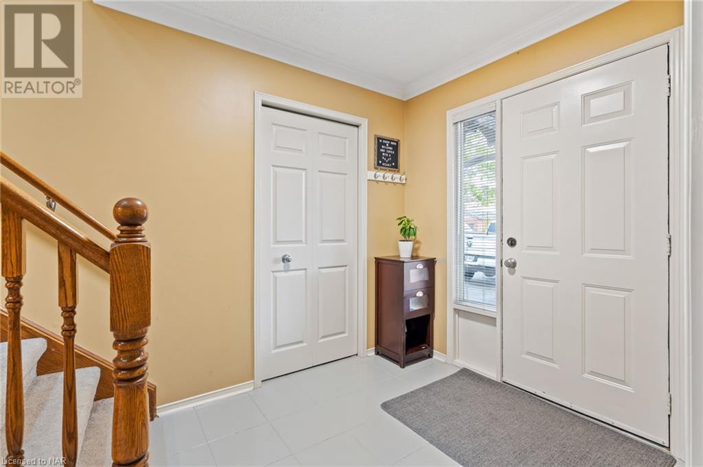 34 Burdy Drive, St. Catharines, Ontario  L2S 3E5 - Photo 4 - 40510620