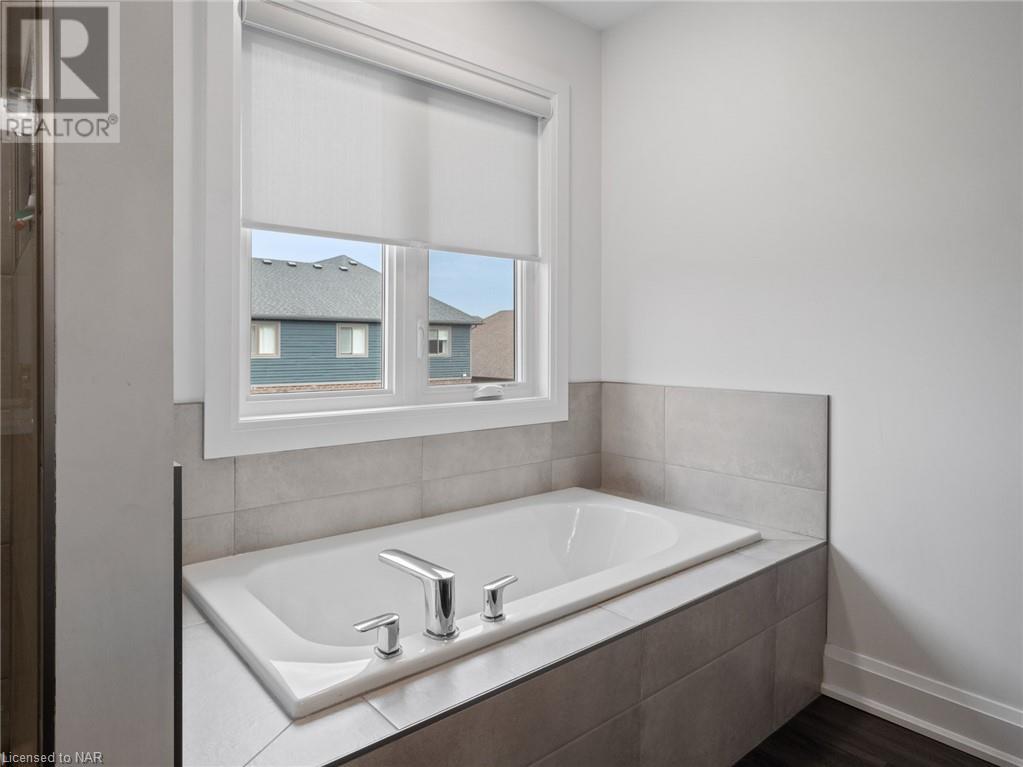 145 Susan Drive, Fonthill, Ontario  L0S 1E6 - Photo 14 - 40510802