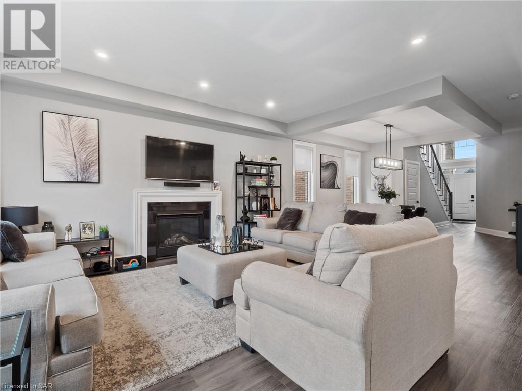 145 Susan Drive, Fonthill, Ontario  L0S 1E6 - Photo 4 - 40510802