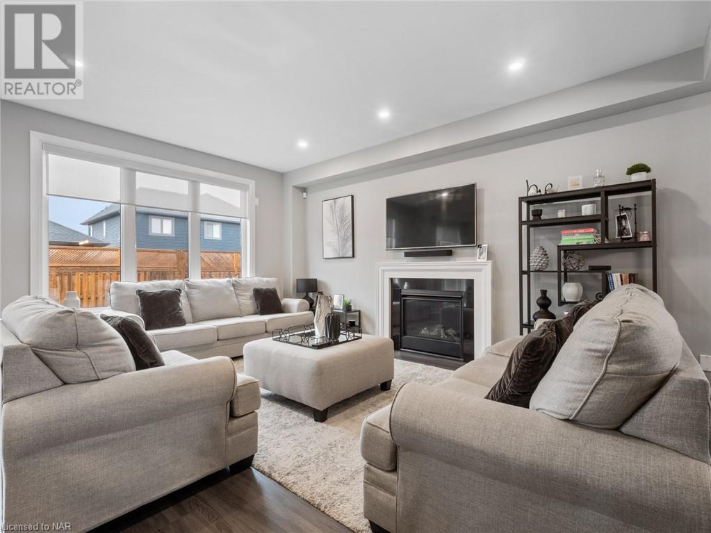 145 Susan Drive, Fonthill, Ontario  L0S 1E6 - Photo 5 - 40510802