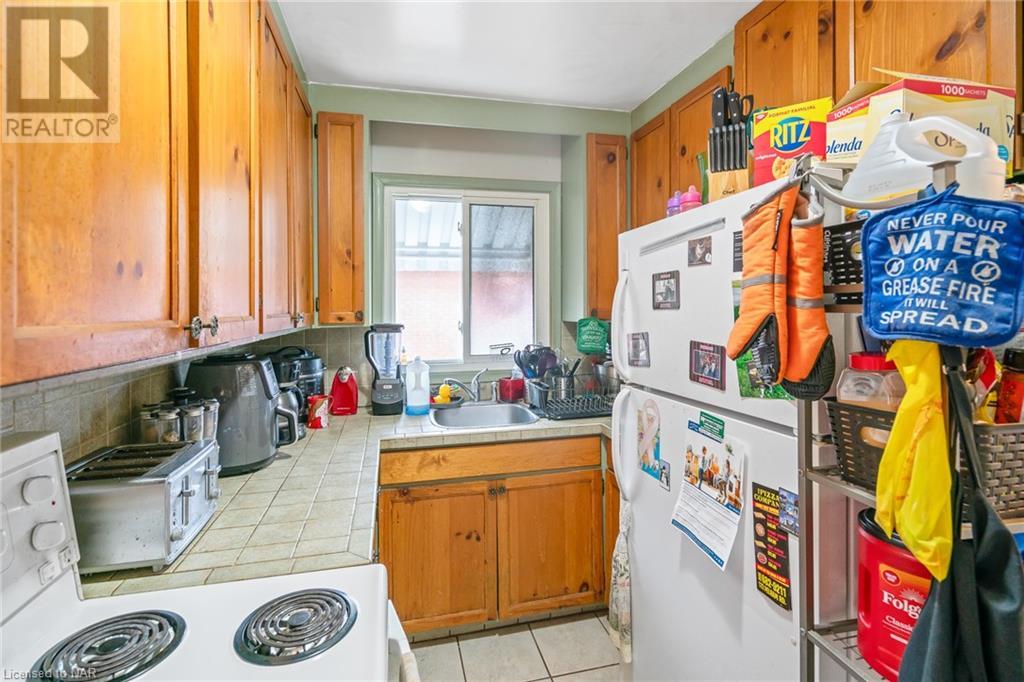 115 Ryerson Street, Thorold, Ontario  L2V 3Y2 - Photo 9 - 40509499